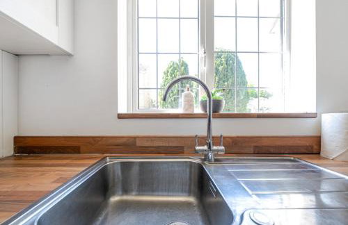 Spacious, Garden home by Walton Station - Pass the Keys - Foto 9