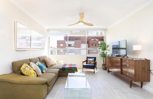 Home2Book Bright Apt & Communal Pool Santa Cruz - Photo 2