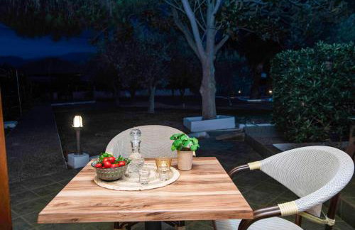 KRISSAIA SEASIDE SUITES - Photo 12