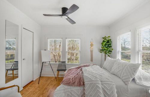 Historic Heights Boss Babe Bungalow - Foto 18