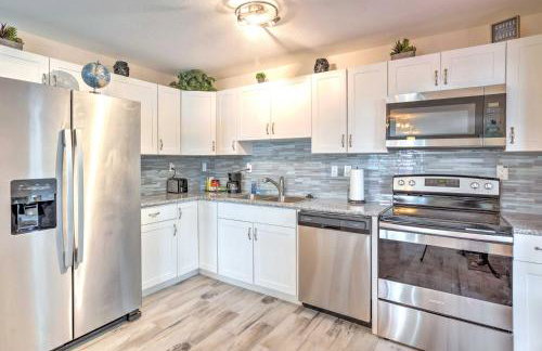 Turquoise Escape about 1 Mi to Sailfish Marina! - Foto 2