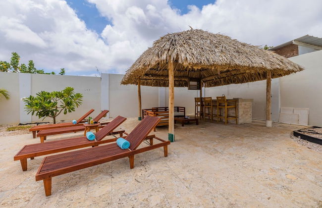 Charming Cunucu Home Pvt Pool Outdoor Kitchen - Foto 39