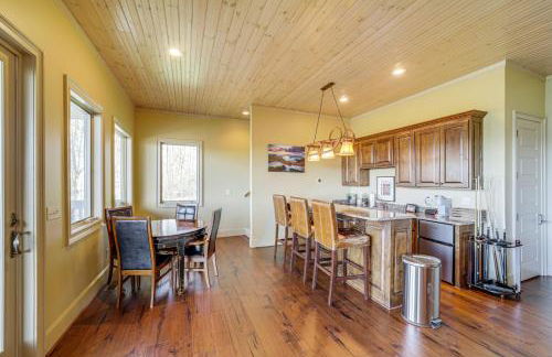 Hot Tub and Water Views Lake Glenville Home! - Foto 31