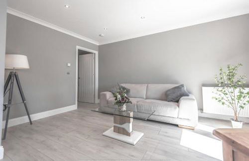 1 Bed Cottage-Sleeps 2-Parking-Pets-Hot Tub - Photo 14