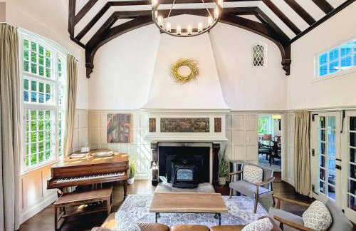 WOW New Spectacular Franconia Home - history - views - fire pit - hot tub - pool - grandeur - MUST SEE - Foto 25