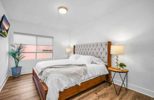 Amazing, Spacious Unit, Heart LA - Photo 41