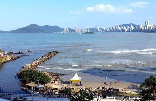 Frente Mar com Piscina, Garagem e Vista Linda - Foto 38