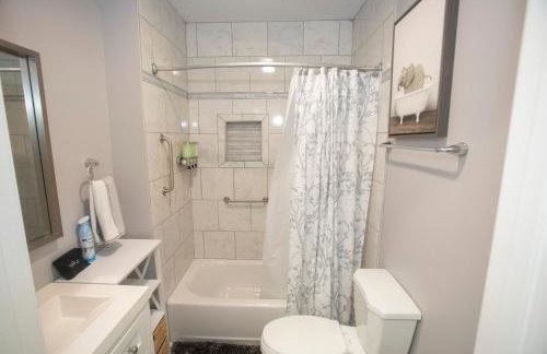 Comfy 3BD-2BA Near Colleges,Tanger, Coliseum - Foto 18