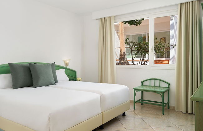 Aparthotel Esquinzo Y Monte Del Mar - Foto 14