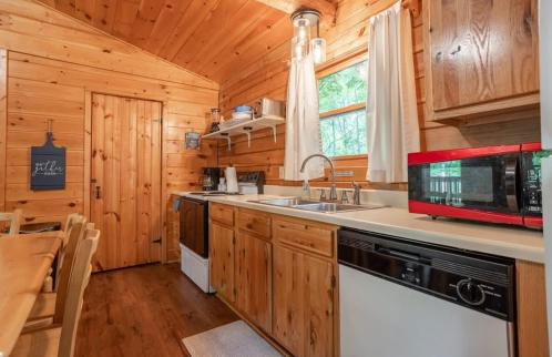 Table Rock Lake Cabin - Sassafras #14 with Lake Access Hot Tub Outdoor Pool - Foto 10