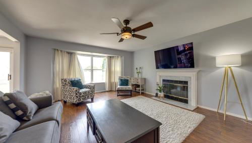 Families Welcome! Spacious OFallon Home with Yard - Foto 2