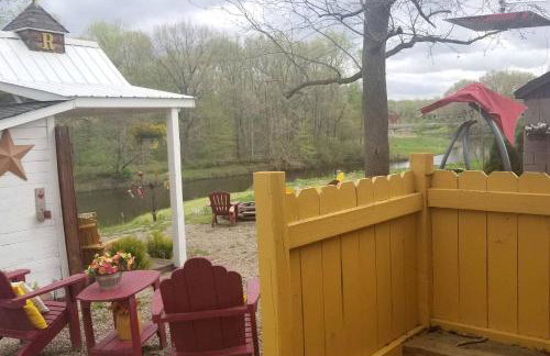 Unique Repurposed Barn near Niles for Glamping in Michigan - Foto 28