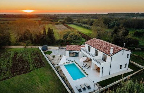 Awesome Home In Nova Vas - Foto 10