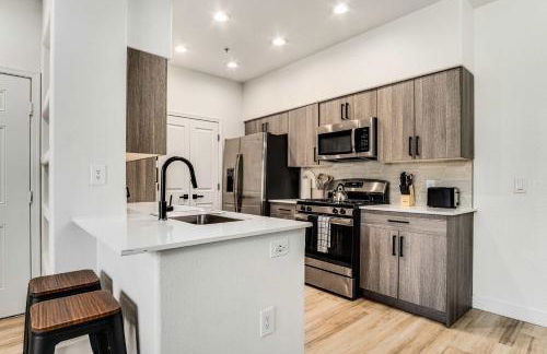 Boulevard Stays Luxe 1BR by Stadium Pool Parking Gym 07 - Foto 15