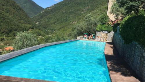 2 Bed House Sleeps 5 - Terrace - Communal Pool - Photo 4