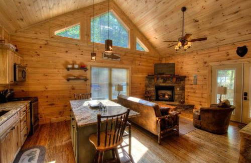 Honeymoon Getaway in woods near NOC and Smoky Mtn RR - Foto 6