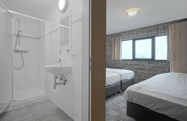 A Stylish Villa in a Green Setting, With a Fully Equipped Wellness Center - Foto 6