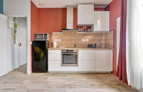 Lovely 1BR flat with direct access to subway, tram, and RER - Foto 8