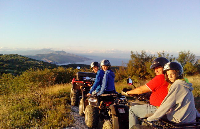 Detached Villa With Private Pool Located on Hill Overlooking Kvarner - Foto 27