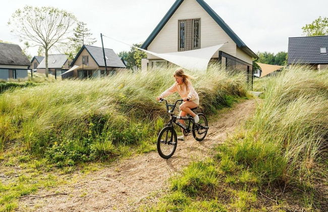 Detached Single Story Holiday Home Near the Sea - Photo 24