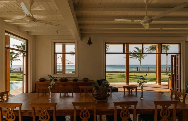 Family Beach Villa Located On An Incredible Beach - Photo 15