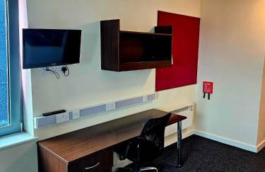 Student Only Delux Studio at St George's Tower - Foto 9