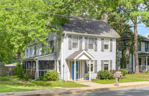 Charming Victorian Farmhouse on Historic Main St - Foto 28