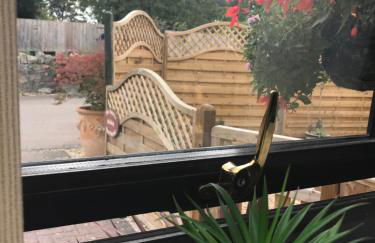 The Annex Apartment is on Cheddar Bridge Apartments - Foto 4