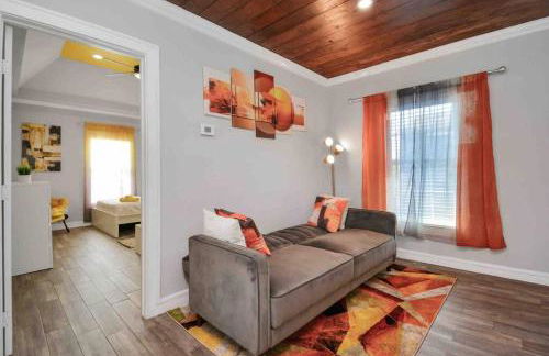 Central Yellow Gem: Cozy Views & Proximity - Foto 17