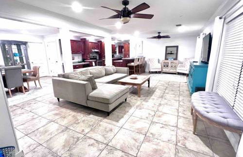 4/3 Home Centrally Located, beach, casino, airport, dining, golfing, shopping, entertainment - Photo 9