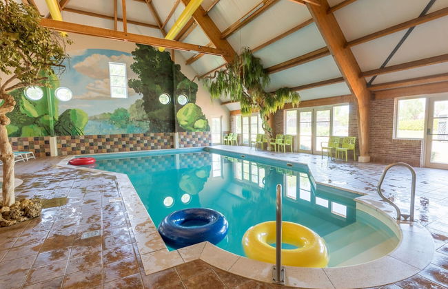 Charming Home w/ Garden - Photo 11