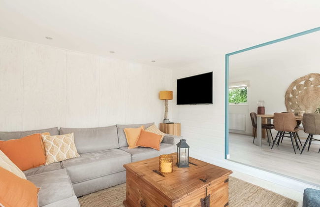 Idyllic Holiday Home in Ooltgensplaat With Private Terrace - Photo 14