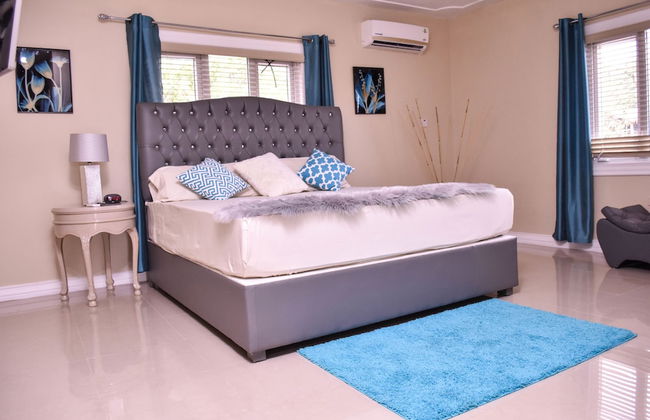 Executive Arcadia Luxury Guest Apartment - Photo 30