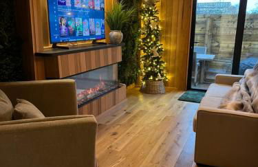 Riverside retreat with private wood fired hot tub - Foto 11