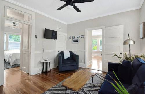 Apothecary - Upper Unit Downtown 2BR - Foto 18