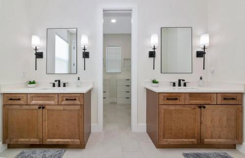 Bright New Home Family Oasis Near the Shore - Foto 9