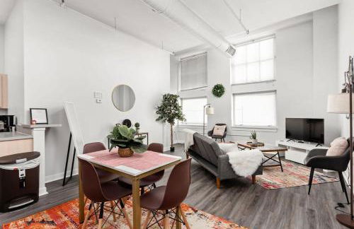 Modern Downtown Apartment 2BR 2BA by CozySuites - Foto 6