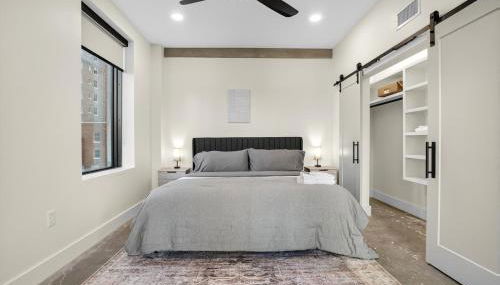 Chic Downtown Tulsa Beacon 2BR Stay - Foto 4