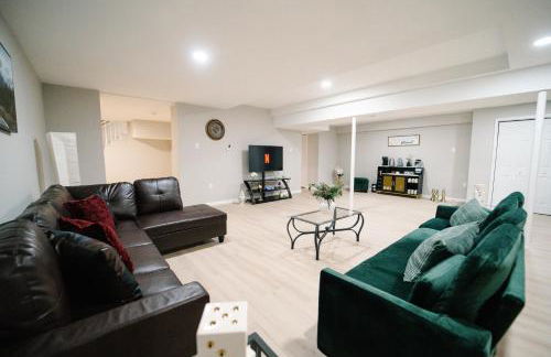 Spacious 5BR 3BA Free Parking Minutes to DC with Pool - Foto 52