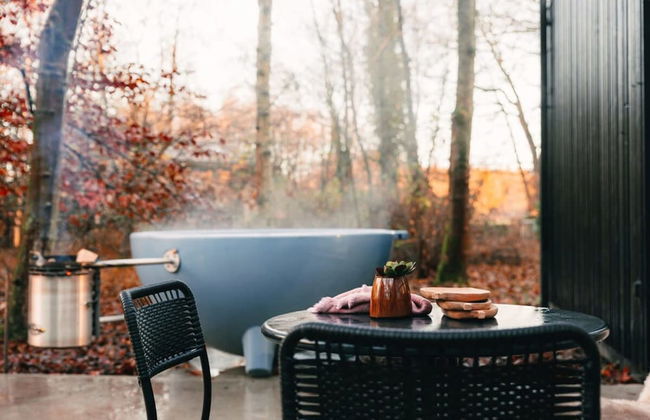 Cabin in the Woods With hot tub - Photo 12