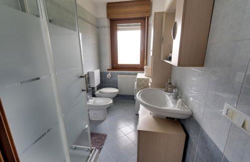 10min Auto Udine Centro Garage coperto Free Wifi - Foto 8