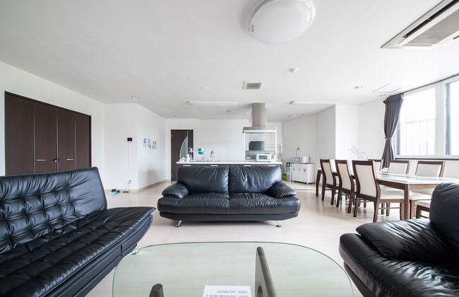 ROADSIDE HOUSE - Photo 16