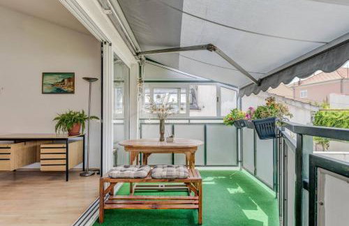 Spacious Rustic 2BR with Terrace & Parking - Foto 19