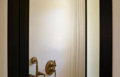 Bonzoe Suites & Villas - Photo 45