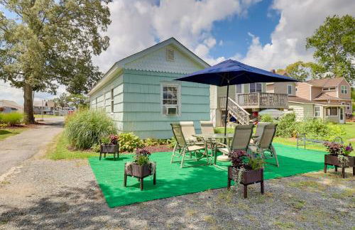 Deck and Indian River Bay Views Coastal Cottage - Foto 2
