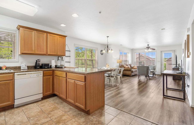 Retreat at Par Lane - Family Friendly Condo - Photo 10