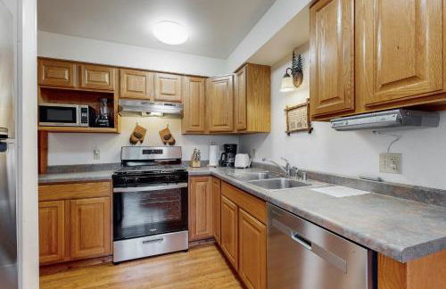 Adventure Basecamp! Three Bears Resort Retreat - Foto 12