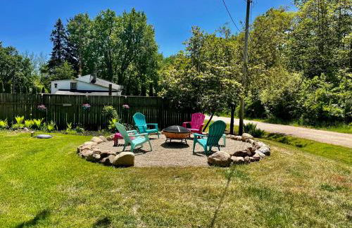 The charming Glenn Cottage! Walk to Lake Michigan! - Foto 26