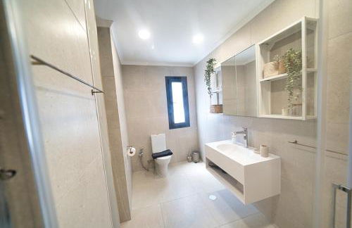 Elements Milfontes - Japandi Designed House - City Center - Photo 27