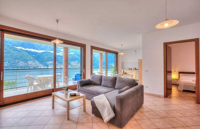 Va Pensiero sul lago Stunning View - Photo 6